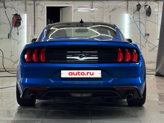 2021 Ford Mustang VI Рестайлинг, синий, 3280000 рублей, вид 3