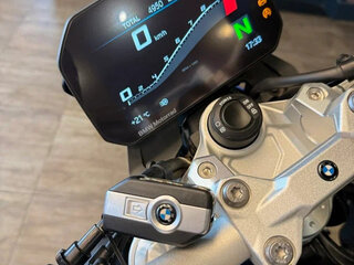 2021 BMW F 900 R, чёрный, 940000 рублей, вид 4