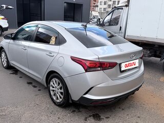 2017 Hyundai Solaris II, белый, 1000000 рублей, вид 3