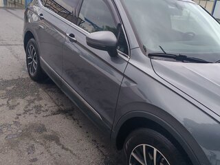 2021 Volkswagen Tiguan Allspace II, серый, 2100000 рублей, вид 3