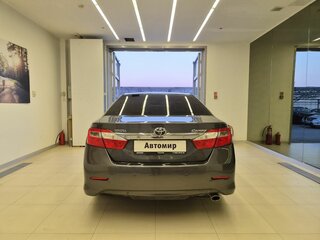 2013 Toyota Camry VII (XV50), серый, 1650000 рублей, вид 5