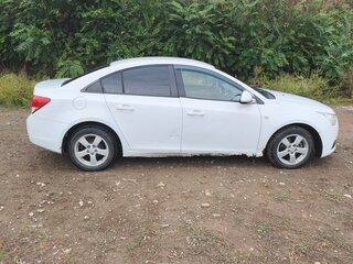 2011 Chevrolet Cruze I, белый, 600000 рублей, вид 2