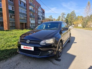 2011 Volkswagen Polo V, чёрный, 499999 рублей, вид 1