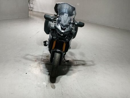 2022 Yamaha MT-09 Tracer (FJ-09), серебристый, 1399000 рублей, вид 3