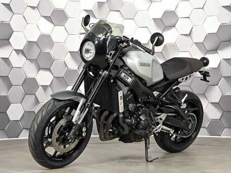 2019 Yamaha XSR900, серебристый, 777000 рублей, вид 2