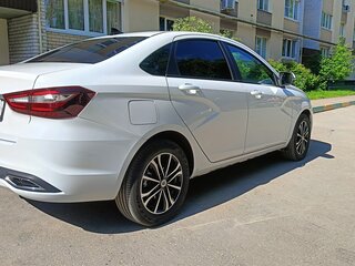 2025 Lada (ВАЗ) Vesta I Рестайлинг (NG), белый, 1550000 рублей, вид 4