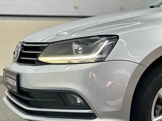 2018 Volkswagen Jetta VI Рестайлинг, серебристый, 1499900 рублей, вид 2