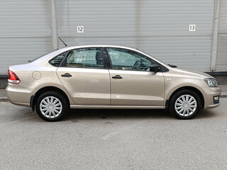 2015 Volkswagen Polo V Рестайлинг, бежевый, 889000 рублей, вид 5