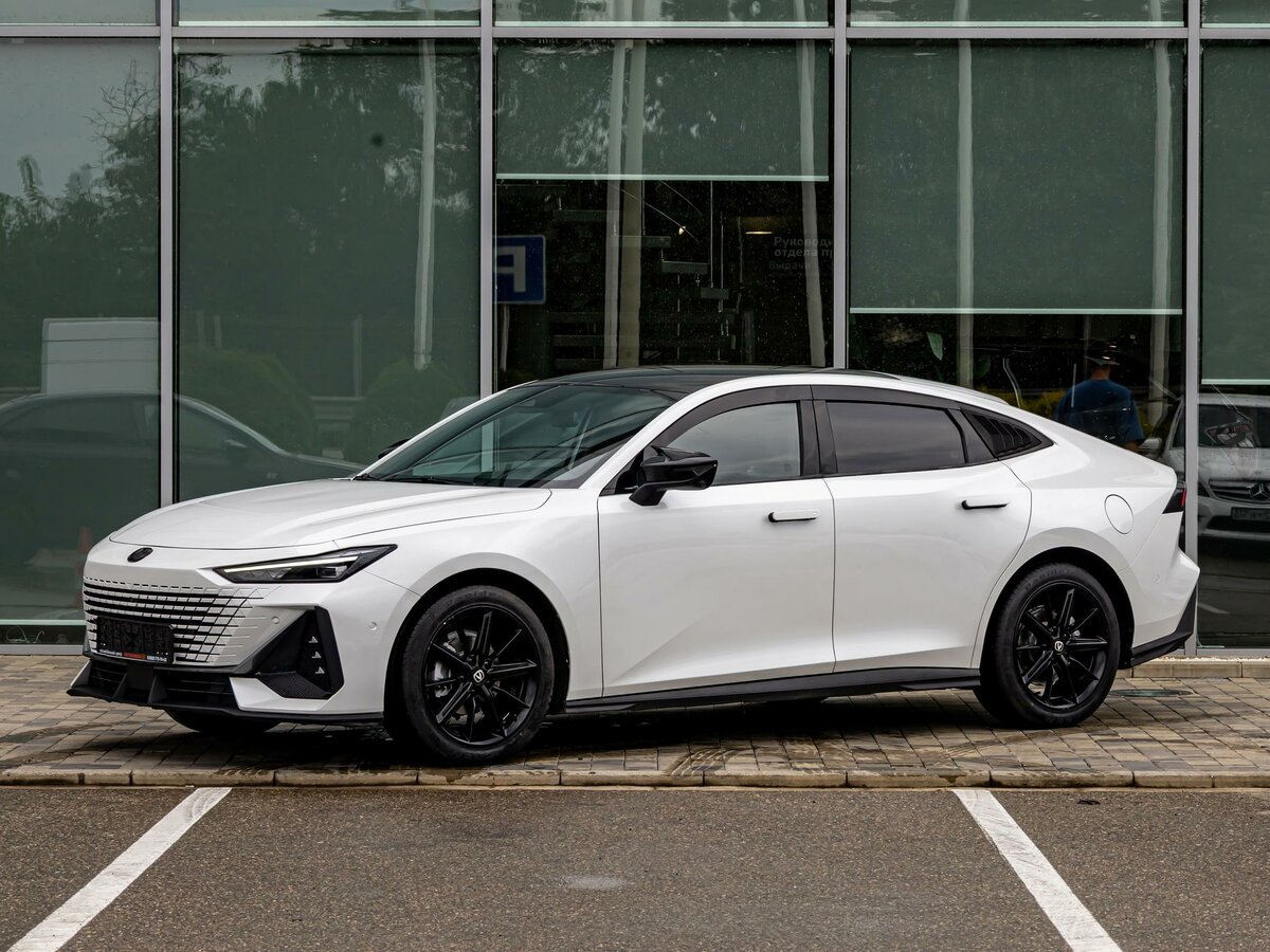 Открыть фотографии: Changan UNI-V I