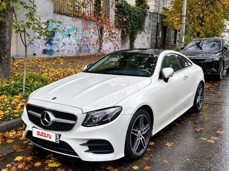 2017 Mercedes-Benz E-Класс 300 V (W213, S213, C238), белый, 4250000 рублей, вид 1
