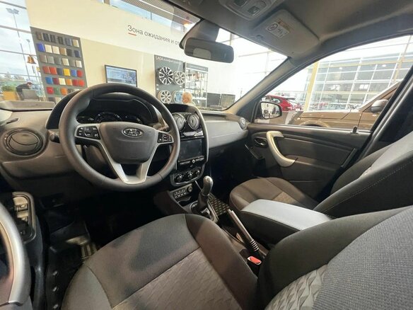 2026 Lada (ВАЗ) Largus I Рестайлинг, чёрный - вид 6