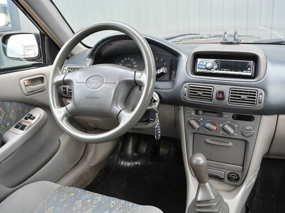 1998 Toyota Corolla VIII (E110), красный, 149888 рублей - вид 7