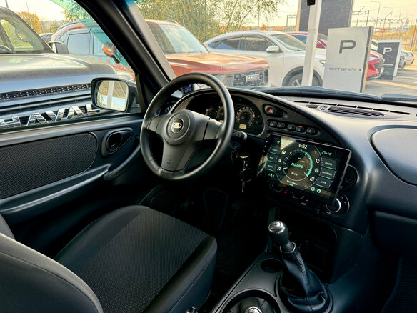 2020 Lada (ВАЗ) Niva, серый, 930000 рублей - вид 6