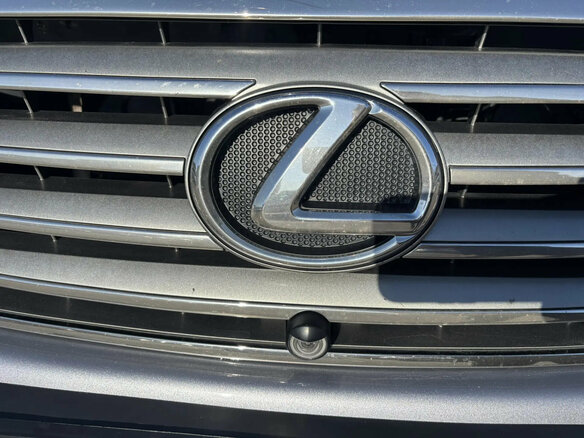 2011 Lexus LX 570 III, серебристый, 2970000 рублей - вид 8