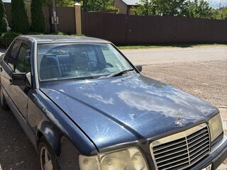 1993 Mercedes-Benz E-Класс 200 I (W124), синий, 220000 рублей, вид 2