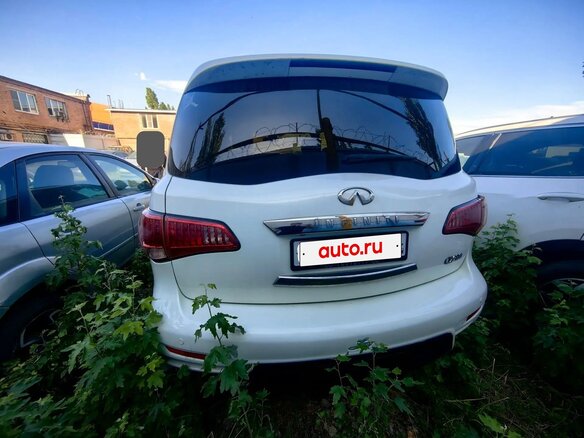 2012 Infiniti QX56 II, белый, 1600000 рублей - вид 6