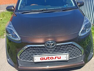 2020 Toyota Sienta II Рестайлинг, коричневый, 1770000 рублей, вид 4