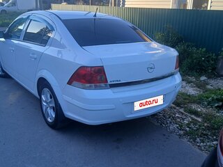 2012 Opel Astra J Рестайлинг, белый, 320000 рублей, вид 3