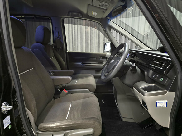 2016 Honda Stepwgn V, чёрный - вид 8