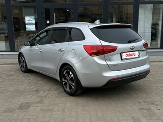 2018 Kia Ceed II Рестайлинг, серебристый, 1550000 рублей, вид 4