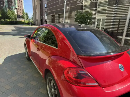 2014 Volkswagen Beetle II (A5), красный, 900000 рублей, вид 4