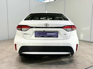 2022 Toyota Corolla XII (E210), белый, 1665000 рублей, вид 4