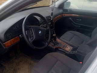 2001 BMW 5 серии 520i IV (E39) Рестайлинг, серебристый, 380000 рублей, вид 5