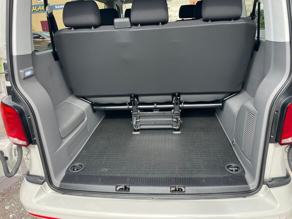 2020 Volkswagen Caravelle T6 Рестайлинг, серый, 4000000 рублей - вид 18