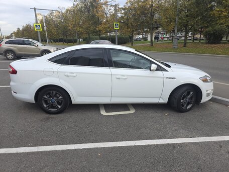 2013 Ford Mondeo IV Рестайлинг, белый, 850000 рублей, вид 4
