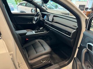 2024 Geely Okavango I Рестайлинг, белый, 3908990 рублей, вид 5