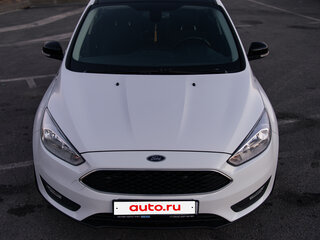 2017 Ford Focus III Рестайлинг, белый, 1400000 рублей, вид 3