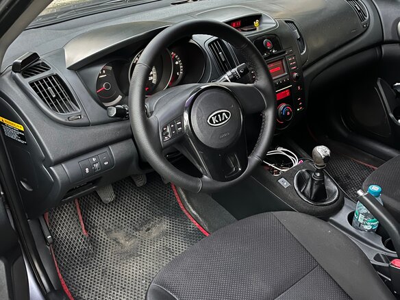 2009 Kia Cerato 5-speed II, серый, 410000 рублей - вид 8