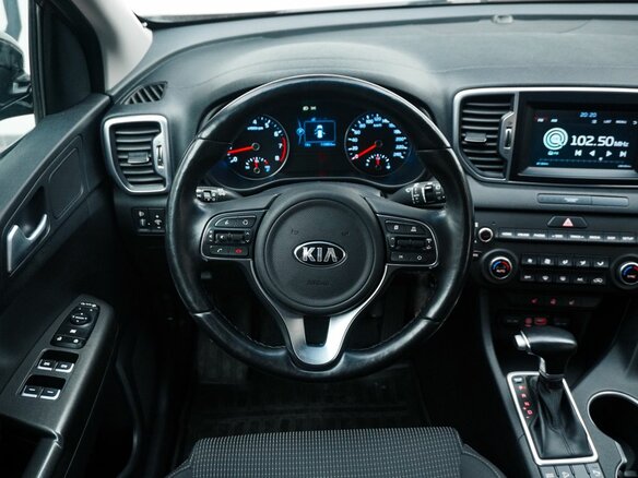 2018 Kia Sportage IV Рестайлинг, коричневый, 2179000 рублей - вид 6