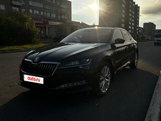 2019 Skoda Superb III Рестайлинг, коричневый, 2950000 рублей, вид 1