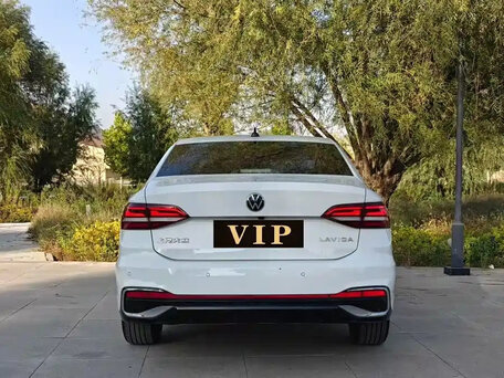 2023 Volkswagen Lavida III Рестайлинг, белый, 1400000 рублей, вид 5