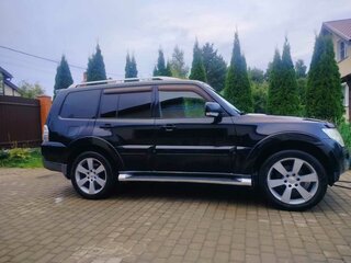 2008 Mitsubishi Pajero IV, чёрный, 1370000 рублей, вид 3