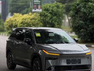2026 Toyota bZ3X 58.3 kWh, серый, 2760000 рублей, вид 3