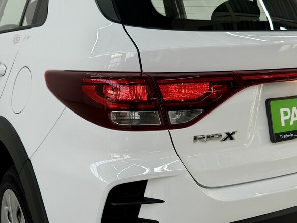 2022 Kia Rio X IV Рестайлинг, белый, 1490000 рублей - вид 20