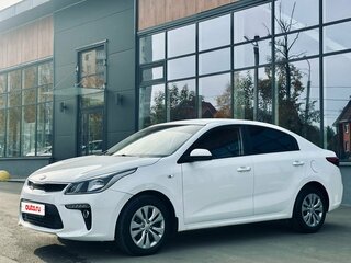 2020 Kia Rio IV, белый, 1529000 рублей, вид 2