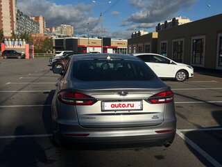 2020 Ford Fusion (North America) II Рестайлинг, серебристый, 1600000 рублей, вид 5