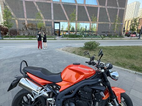 2008 Triumph Speed Triple, оранжевый, 400000 рублей, вид 3