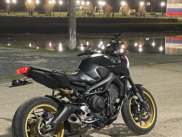 2016 Yamaha MT-09 (FZ-09), чёрный, 700000 рублей - вид 1
