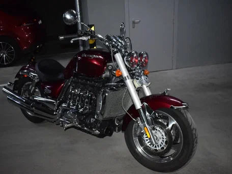 2006 Triumph Rocket III, красный, 800000 рублей, вид 2