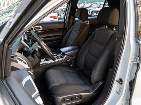 2013 Ford Explorer V, белый, 1580000 рублей - вид 10