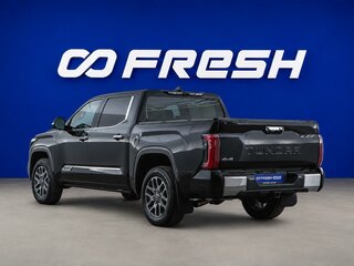 2022 Toyota Tundra Crew Max CrewMax III, чёрный, 7497078 рублей, вид 2