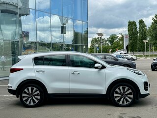 2018 Kia Sportage IV Рестайлинг, белый, 2253000 рублей, вид 4