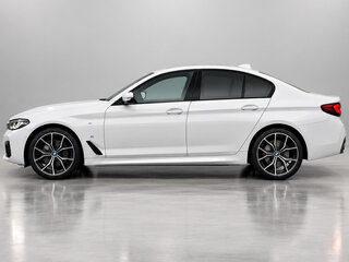 2021 BMW 5 серии 520d xDrive VII (G30/G31/G38) Рестайлинг, белый, 5050000 рублей, вид 5