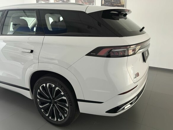 2026 Jaecoo J8, чёрный, 4645000 рублей - вид 2