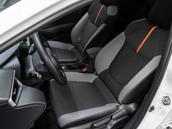 2021 Toyota Corolla XII (E210), белый, 1925000 рублей - вид 11