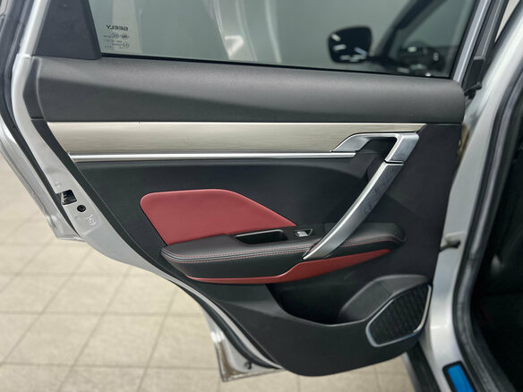 2021 Geely Coolray I, серебристый, 1600000 рублей - вид 13